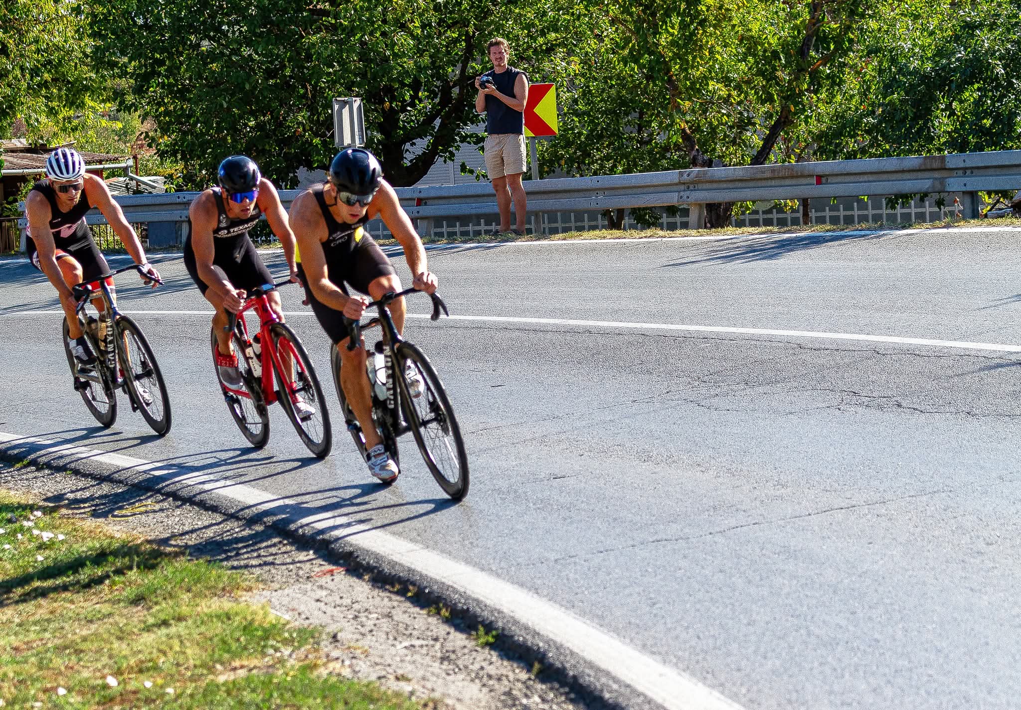Bruno Matuzalem i Lukas Padmosoekarto na biciklistickom segmentu triatlon utrke