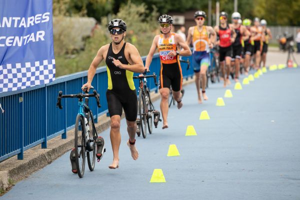 140925-triatlon-finale-fotke-2-dio-triatlonfinale246-jura-140925B1AAC7E7-B137-5555-F779-5F115A329BFC.jpg